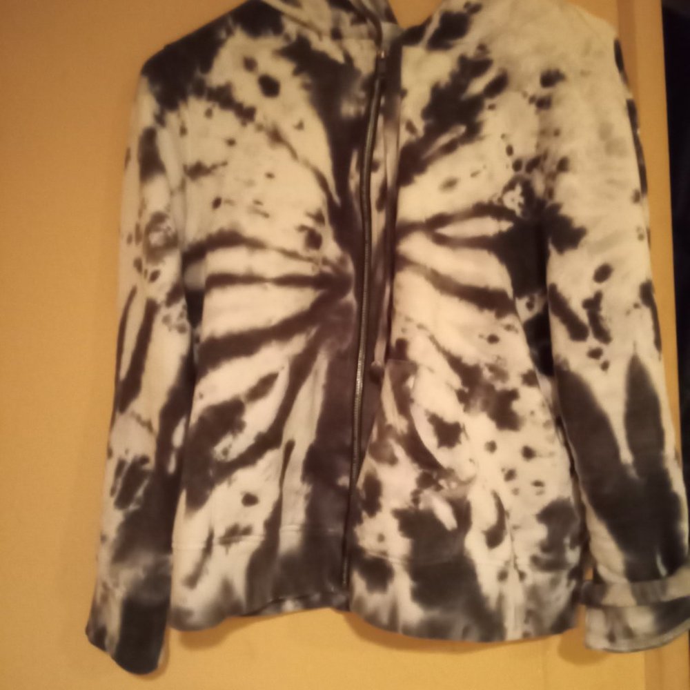 Large tye dye zip up hoodie